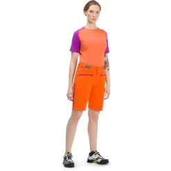 Norrona Fjørå Flex1 Lightweight Shorts Women - Caviar -Norrona 248877 02 d 487673