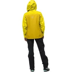 Norrona Falketind Gore-Tex Jacket Women - Blazing Yellow/Sulphur -Norrona norrona falketind gore tex jacket women blazing yellow sulphur model 2 1399478