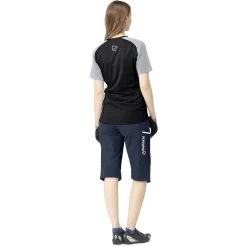 Norrona Fjørå Equaliser Lightweight T-Shirt Women - Caviar/Light Grey -Norrona norrona fjora equaliser lightweight t shirt women caviar light grey model 2 1399587