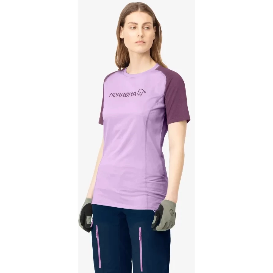 Norrona Fjørå Equaliser Lightweight T-Shirt Women - Dark Purple/Violet Tulle 4 Norrona Fjørå Equaliser Lightweight T-Shirt Women - Dark Purple/Violet Tulle - Image 4