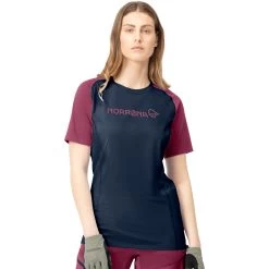 Norrona Fjørå Equaliser Lightweight T-Shirt Women - Violet Quartz/Indigo Night