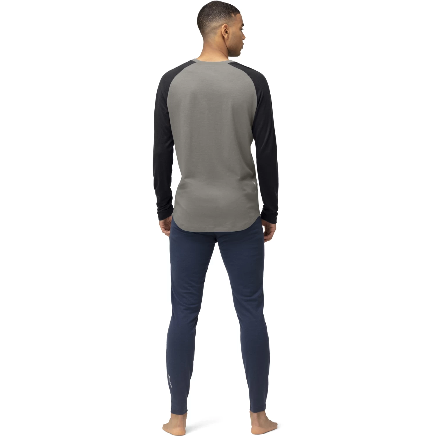 Norrona PureUll Long Sleeve Baselayer Men - Castor Grey/Caviar Melange 5 Norrona PureUll Long Sleeve Baselayer Men - Castor Grey/Caviar Melange - Image 5