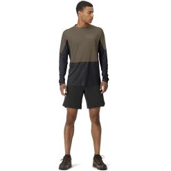 Norrona Senja Equaliser Lightweight Long Sleeve Men - Olive Night 8 Norrona Senja Equaliser Lightweight Long Sleeve Men - Olive Night -Norrona norrona senja equaliser lightweight long sleeve men olive night model 1 1399854