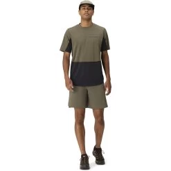 Norrona Senja Equaliser Lightweight T-shirt Men - Olive Night -Norrona norrona senja equaliser lightweight t shirt men olive night model 1 1399869