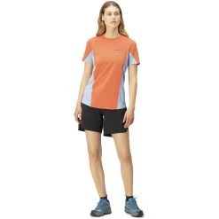 Norrona Senja Equaliser Lightweight T-shirt Women - Flamingo 8 Norrona Senja Equaliser Lightweight T-shirt Women - Flamingo -Norrona norrona senja equaliser lightweight t shirt women flamingo model 1 1399841