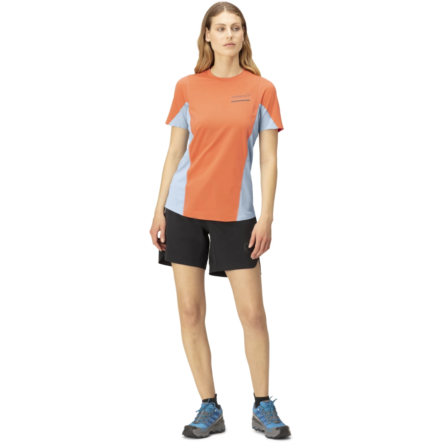 Norrona Senja Equaliser Lightweight T-shirt Women - Flamingo 4 Norrona Senja Equaliser Lightweight T-shirt Women - Flamingo - Image 4